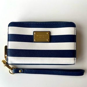 Michael Kors Wristlet Wallet